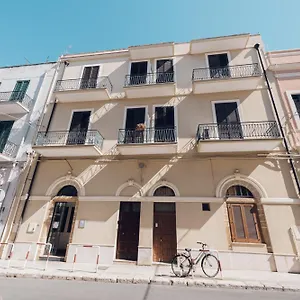 casa-marino.lecce-hotels.com/