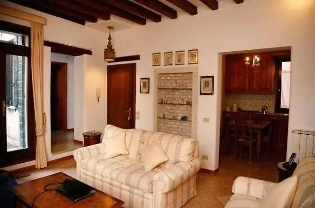 Venice Salute Apartments